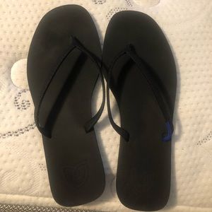 Rothy’s sandals